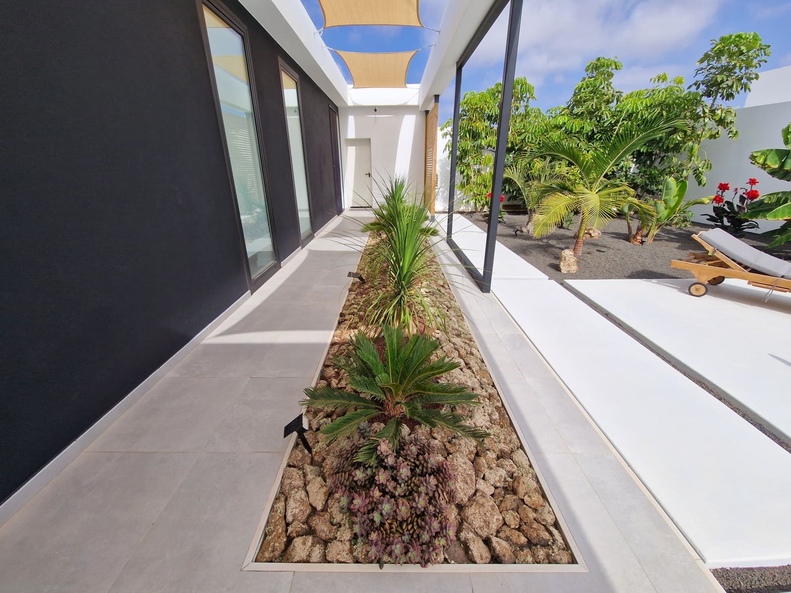 3 bedroom Villa for sale in La Oliva with pool garage - € 649,000 (Ref: 9974254)