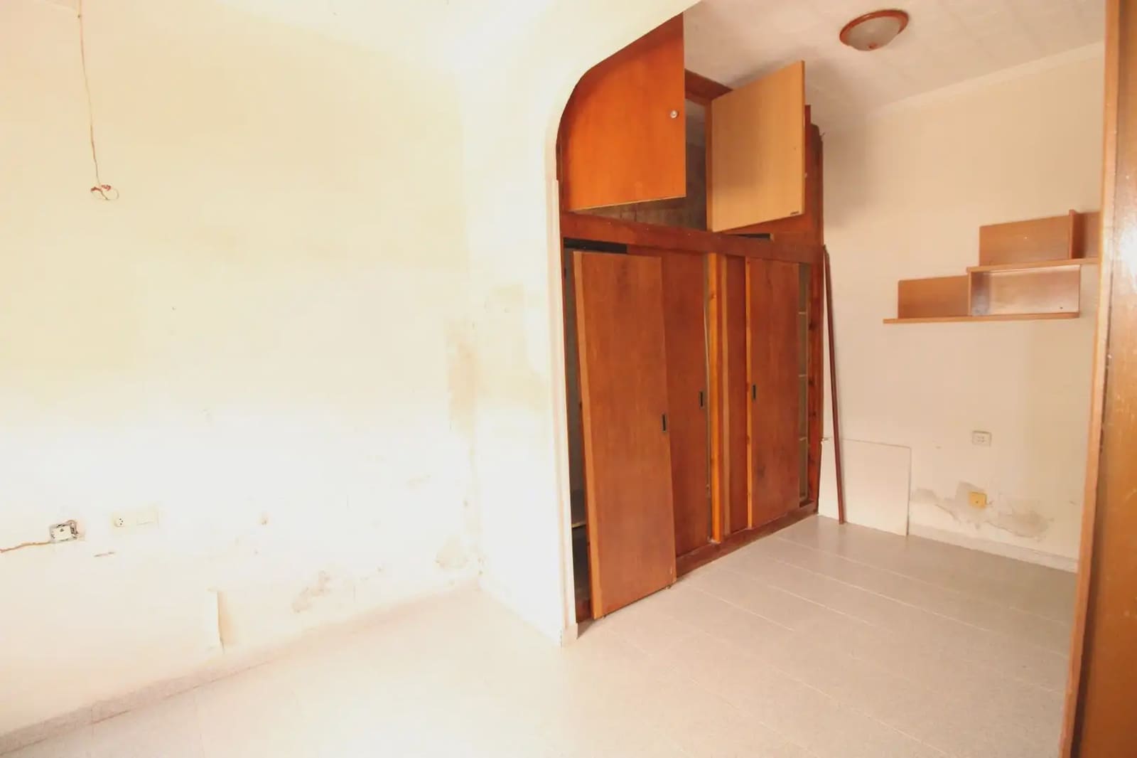 Dom na sprzedaż w Miranda - 70 000 € (Ref: 10007642)
