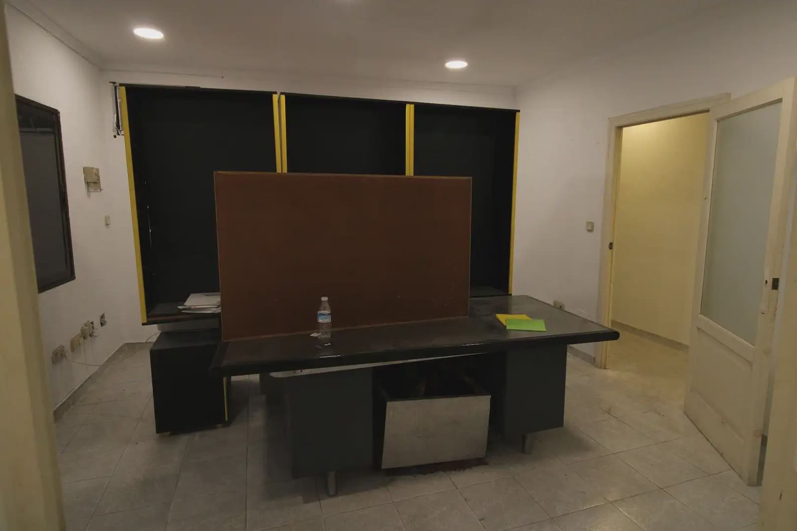 Commercial for sale in Madrid city - € 260,000 (Ref: 10007647)