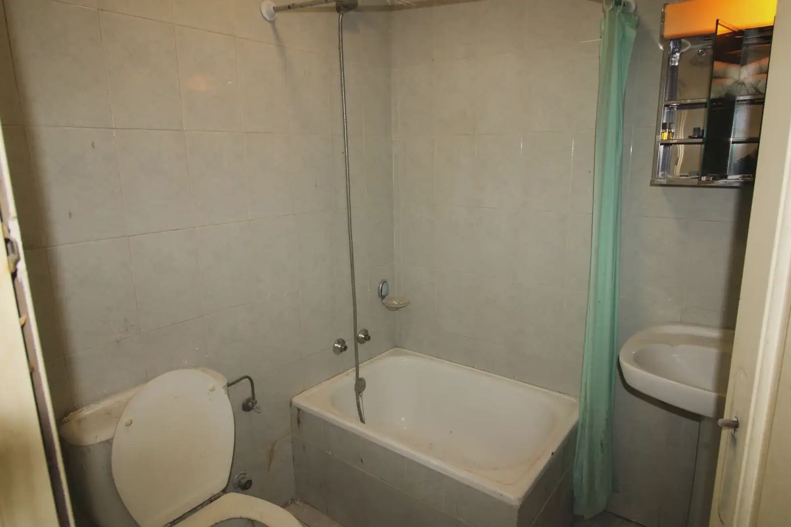 Commercial for sale in Madrid city - € 260,000 (Ref: 10007647)