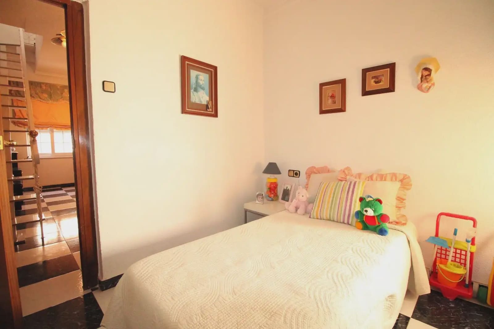 Piso de 4 habitaciones en Cartagena en venta con garaje - 320.000 € (Ref: 10007653)