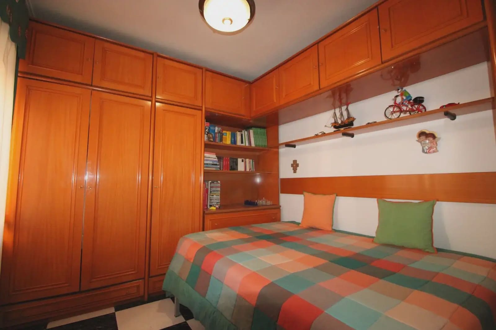 Piso de 4 habitaciones en Cartagena en venta con garaje - 320.000 € (Ref: 10007653)