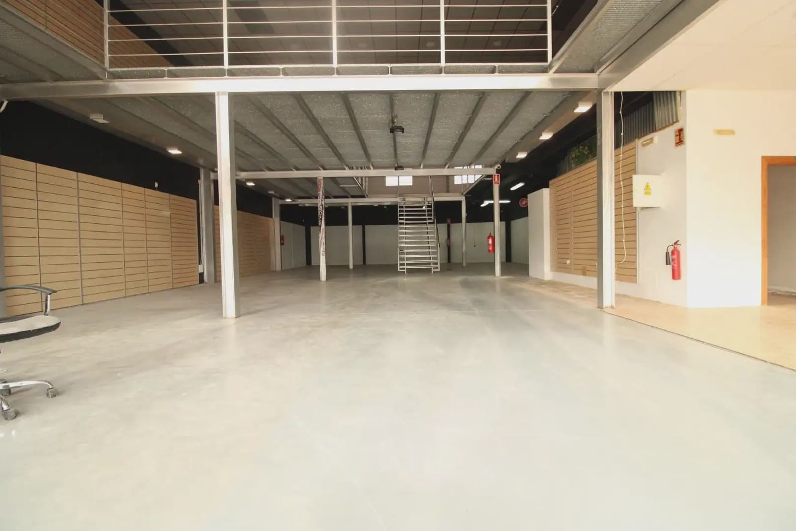 Commercieel te huur in Cartagena - € 1.500 (Ref: 10007655)