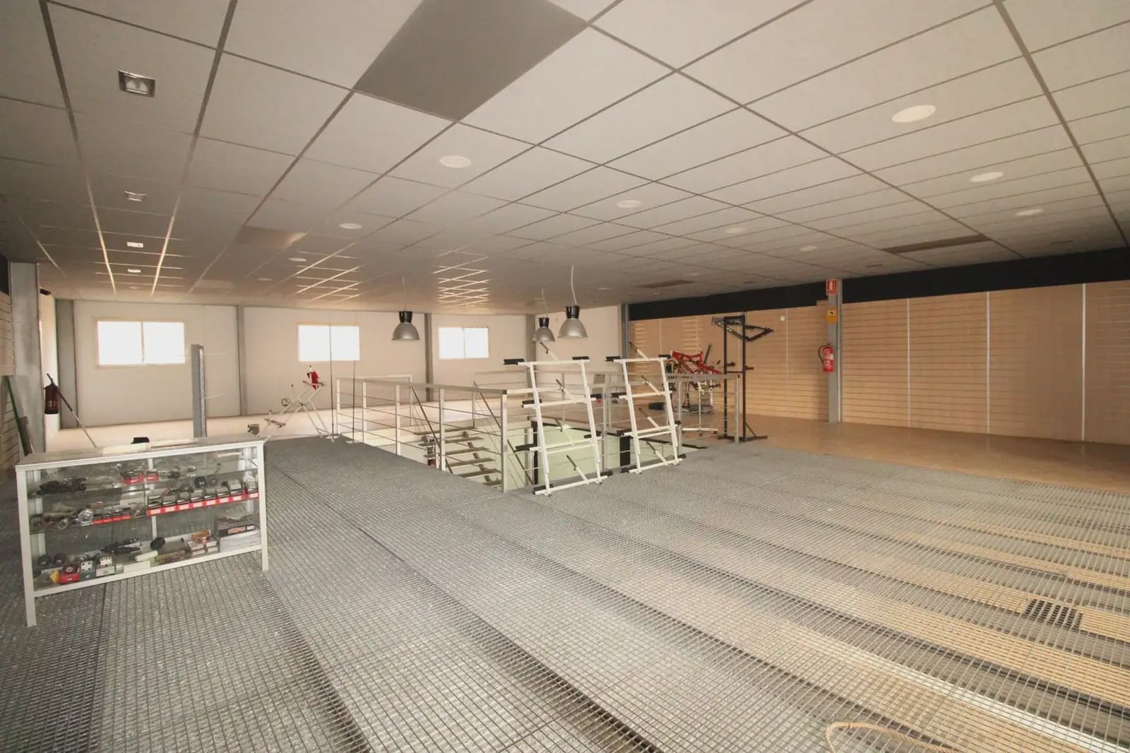 Commercieel te huur in Cartagena - € 1.500 (Ref: 10007655)