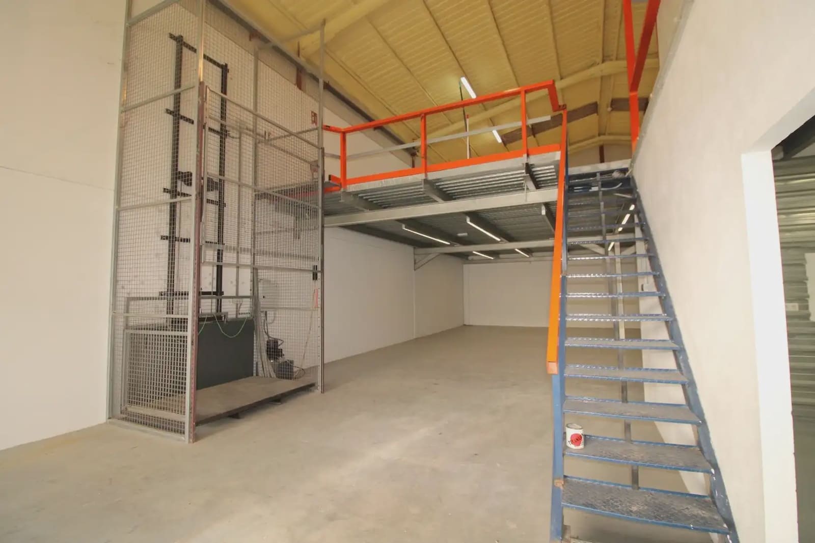 Commercieel te huur in Cartagena - € 1.500 (Ref: 10007656)