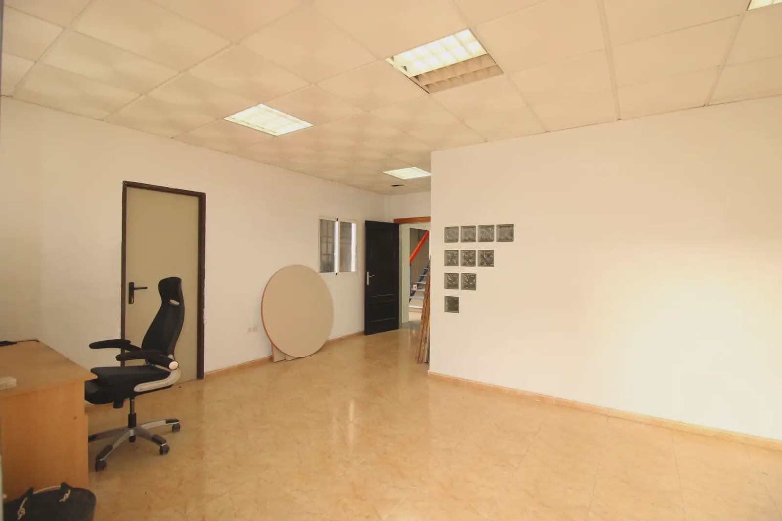 Commercieel te huur in Cartagena - € 1.500 (Ref: 10007656)