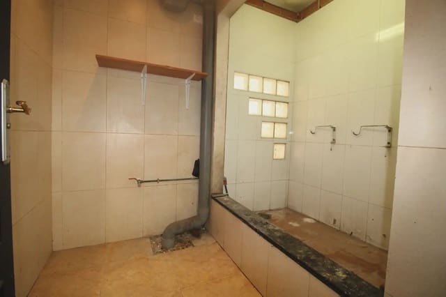 Kommersiell att hyra i El Hondon, Cartagena - 1 500 € (Ref: 10007656)
