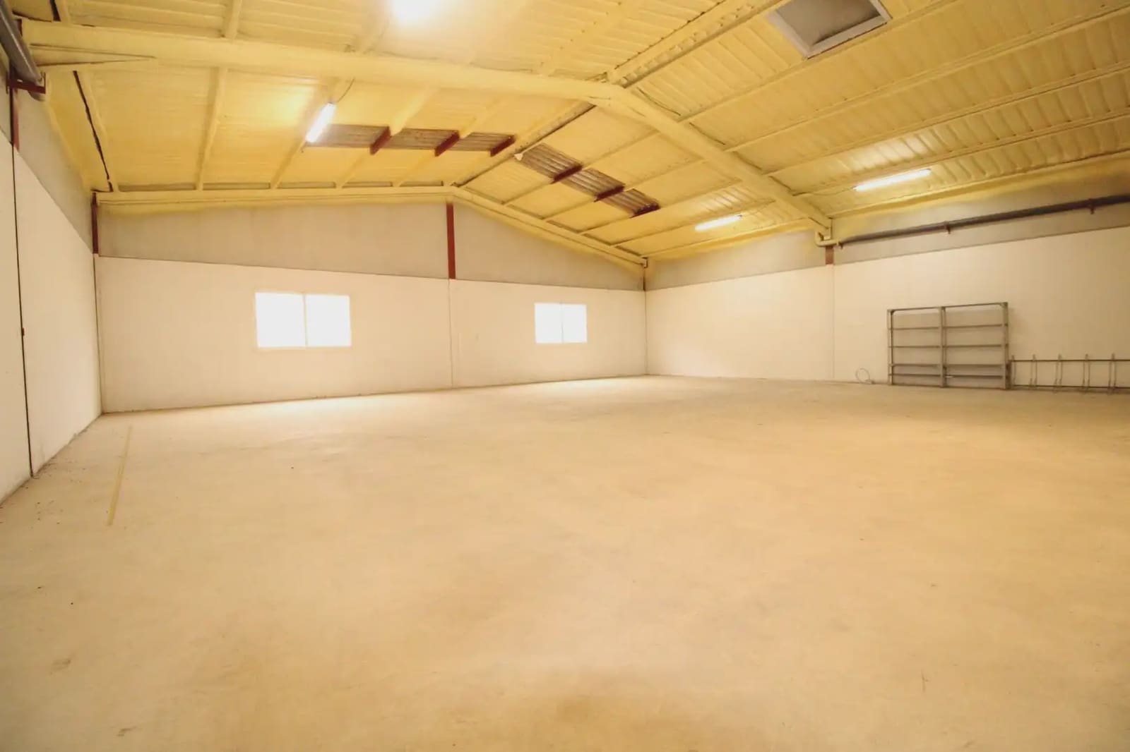 Gewerbe zu verkaufen in Cartagena - 285.000 € (Ref: 10007657)