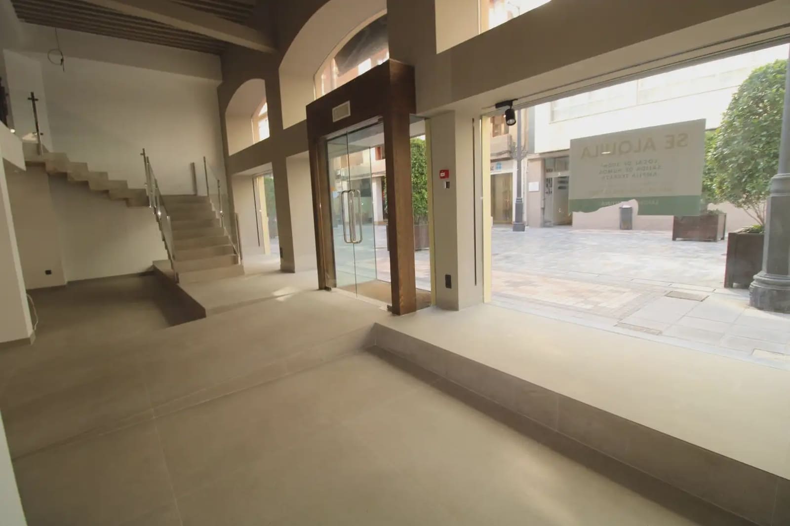 Commercieel te huur in Cartagena - € 3.500 (Ref: 10007659)