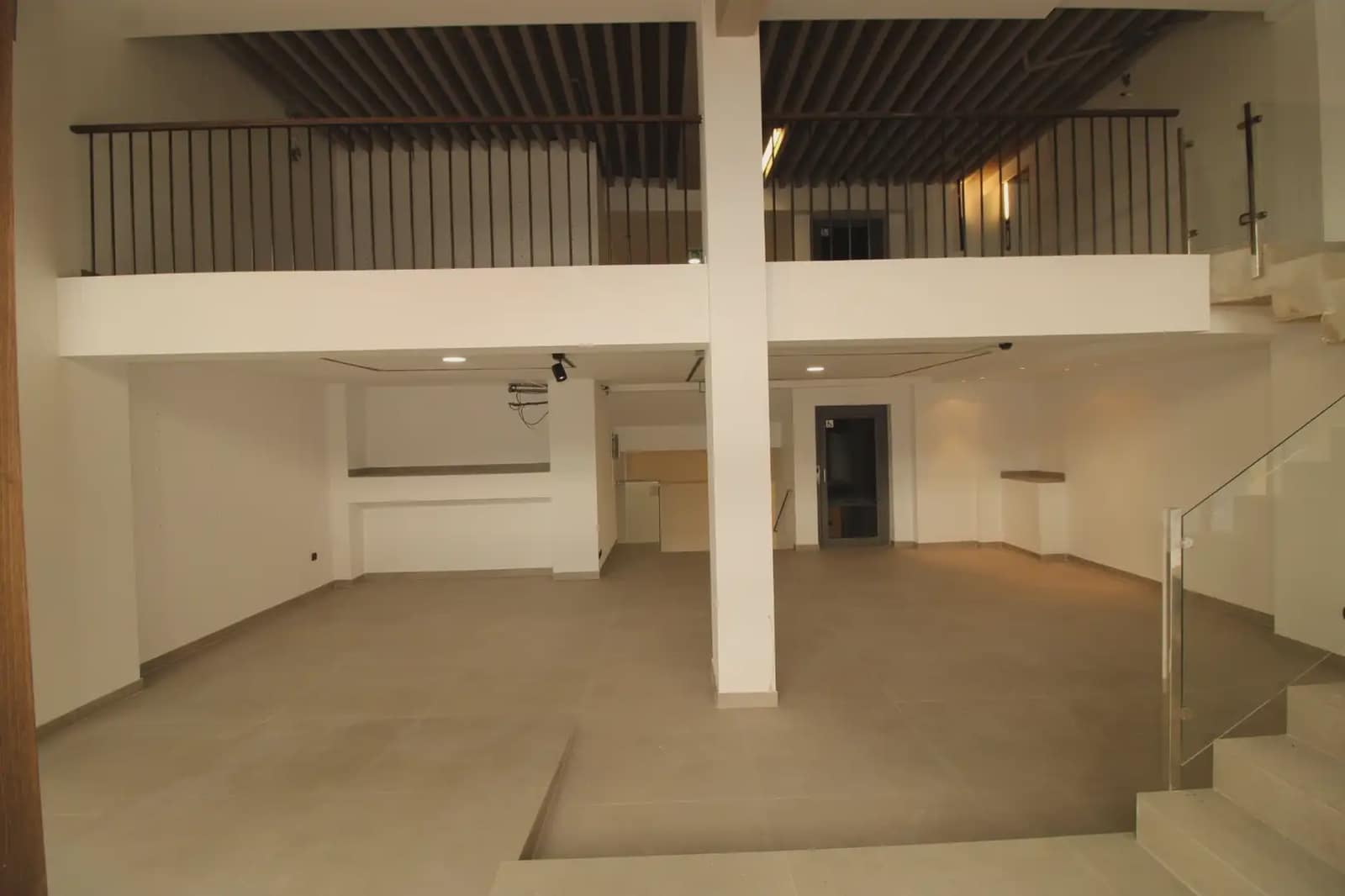 Commercieel te huur in Cartagena - € 3.500 (Ref: 10007659)
