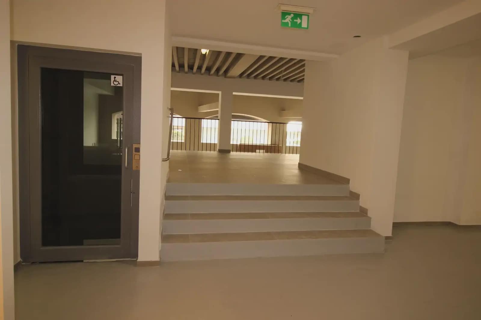 Commercieel te huur in Cartagena - € 3.500 (Ref: 10007659)