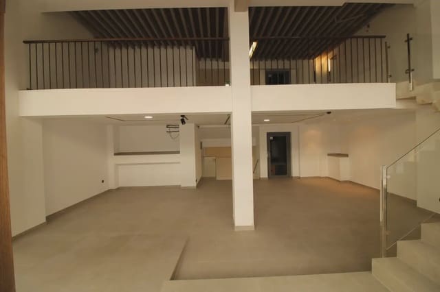 Commercial for rent in Cartagena Ciudad, Cartagena - € 3,500 (Ref: 10007659)