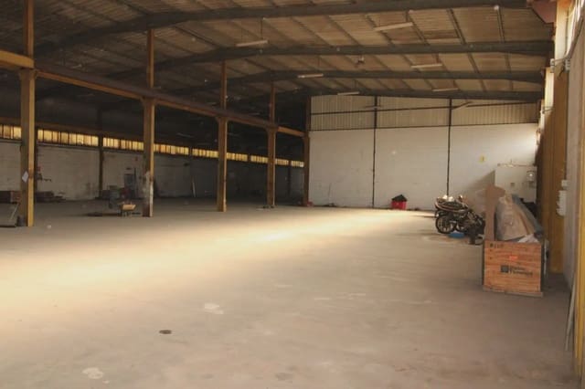 Commercial for rent in Cartagena Ciudad, Cartagena - € 4,000 (Ref: 10007661)