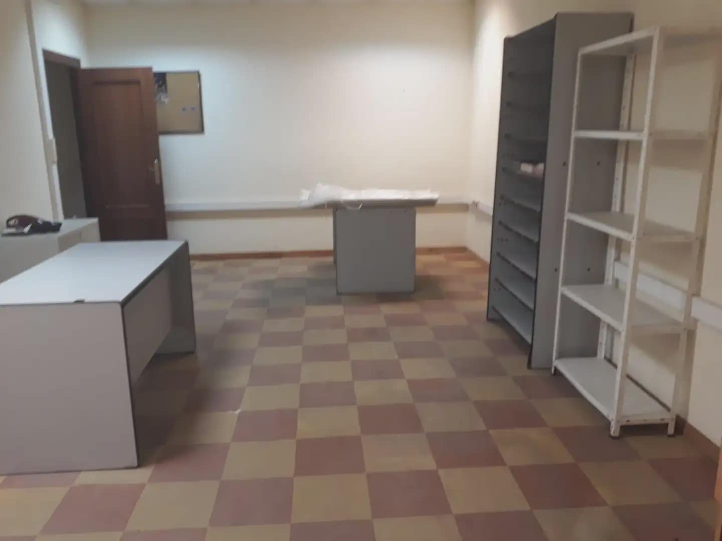 Commercial for rent in Cartagena - € 4,000 (Ref: 10007661)