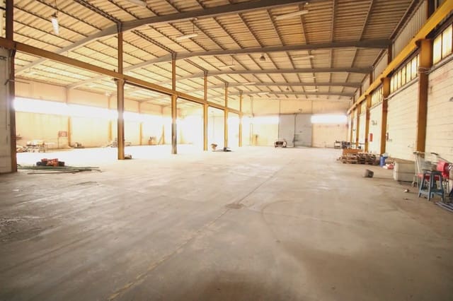 Commercial for rent in Cartagena Ciudad, Cartagena - € 4,000 (Ref: 10007661)
