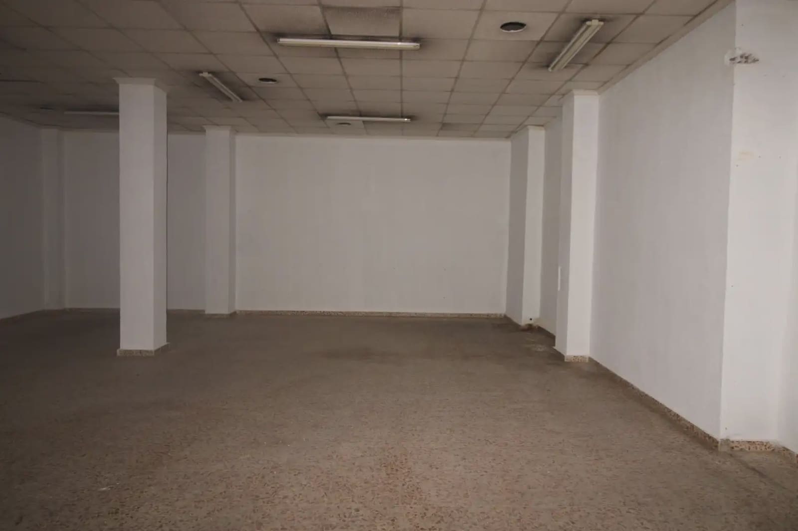 Commercieel te huur in Cartagena - € 495 (Ref: 10007664)