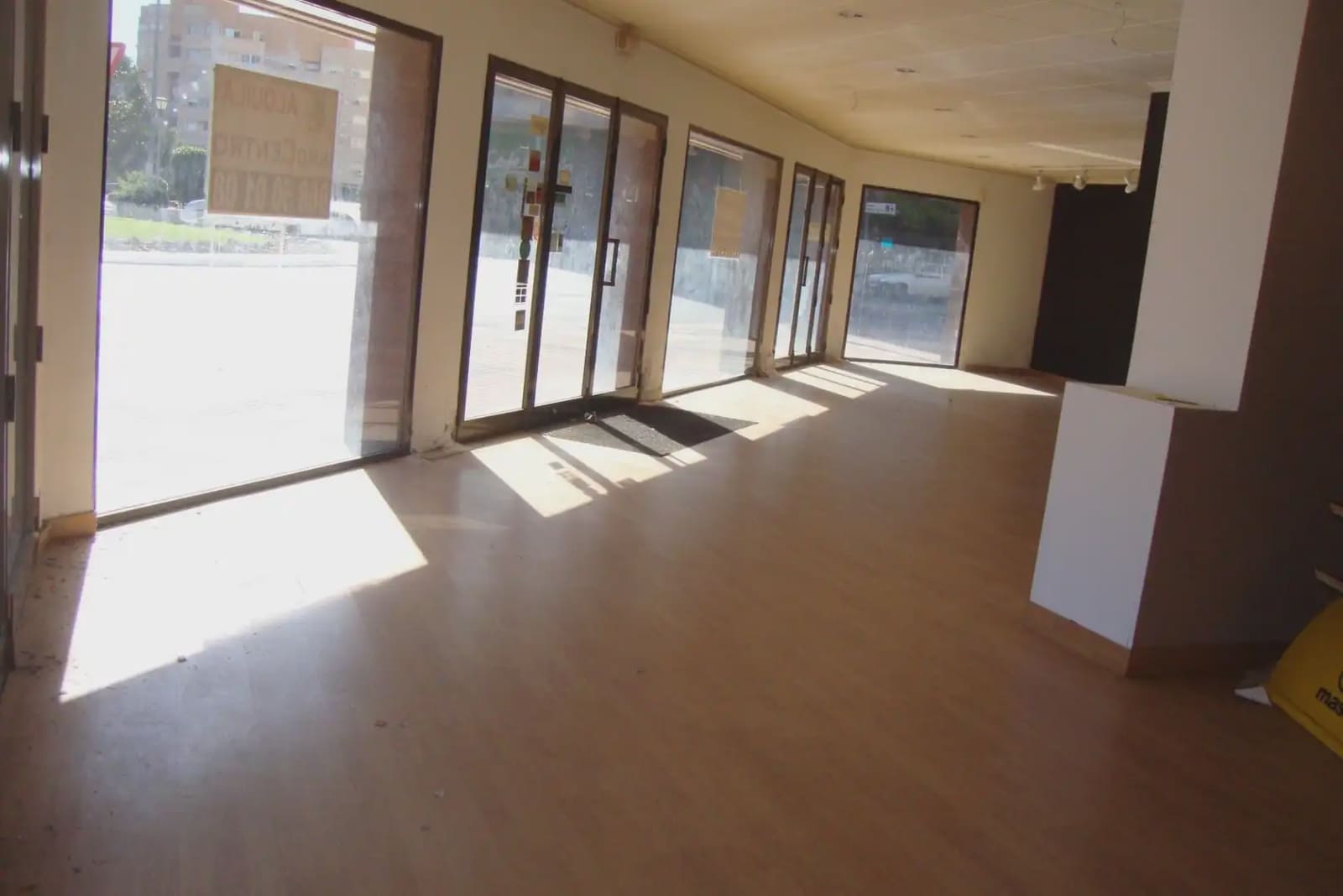 Gewerbe zu verkaufen in Cartagena - 240.000 € (Ref: 10007665)