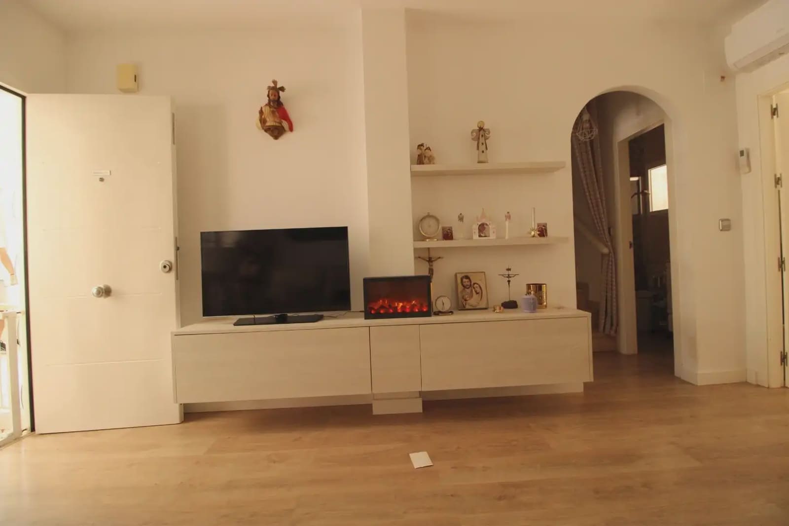 4 bedroom Townhouse for sale in Los Urrutias with pool - € 199,600 (Ref: 10007666)