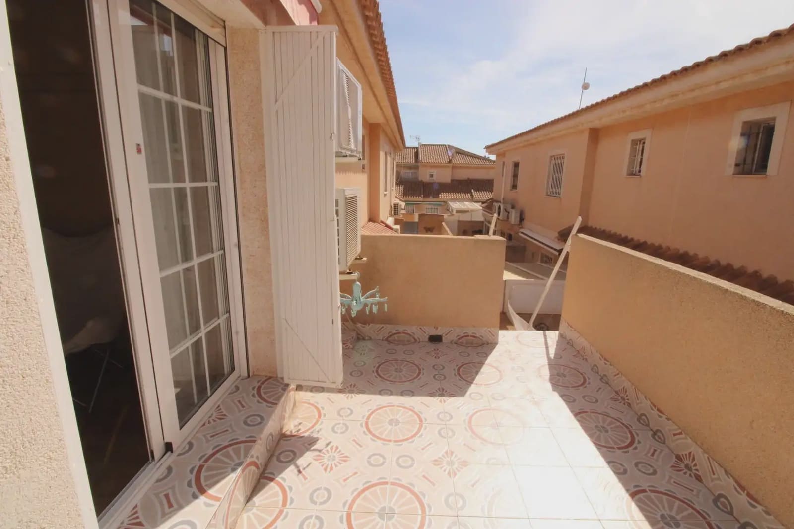 4 bedroom Townhouse for sale in Los Urrutias with pool - € 199,600 (Ref: 10007666)