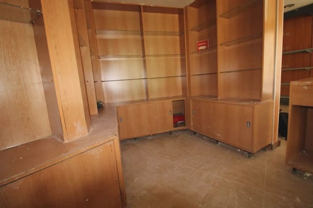 Commercieel te koop in San Antón, Cartagena - € 120.000 (Ref: 10007669)