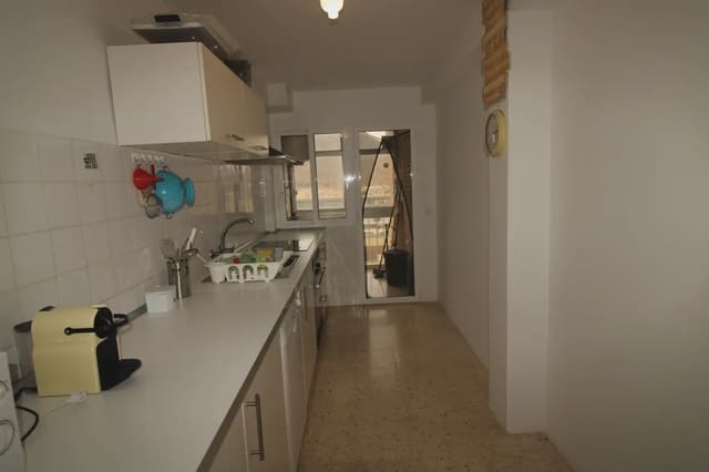 3 sovrum Lägenhet att hyra i Cartagena Ciudad, Cartagena med garage - 850 € (Ref: 10055756)