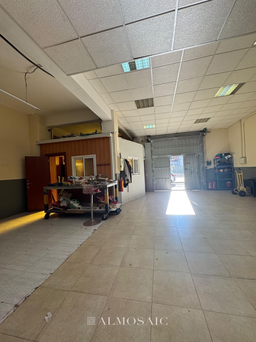 Butik till salu i El Prat de Llobregat - 153 000 € (Ref: 10030997)