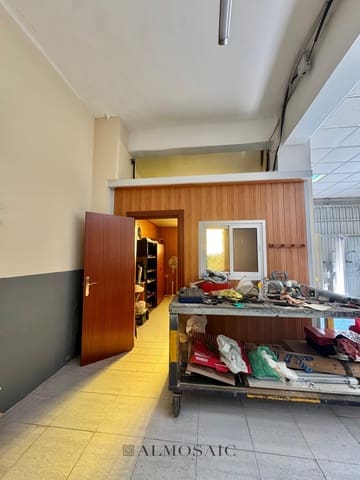 Butik till salu i El Prat de Llobregat - 153 000 € (Ref: 10030997)