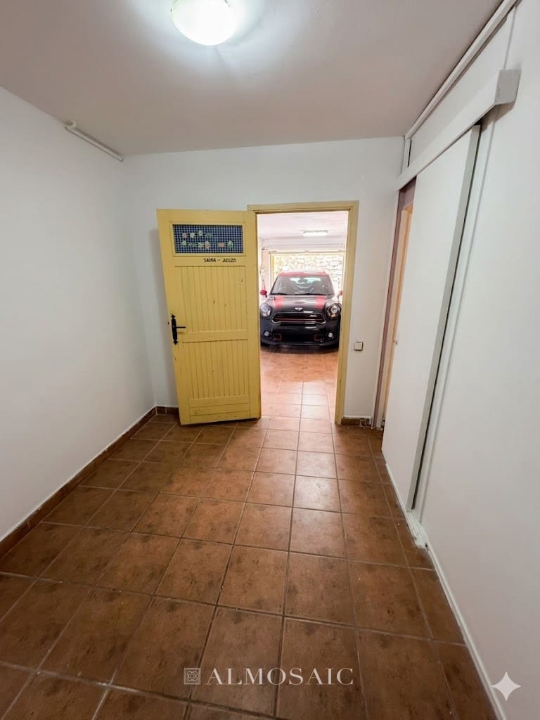 3 bedroom Townhouse for sale in La Palma de Cervello with pool garage - € 575,000 (Ref: 10031222)