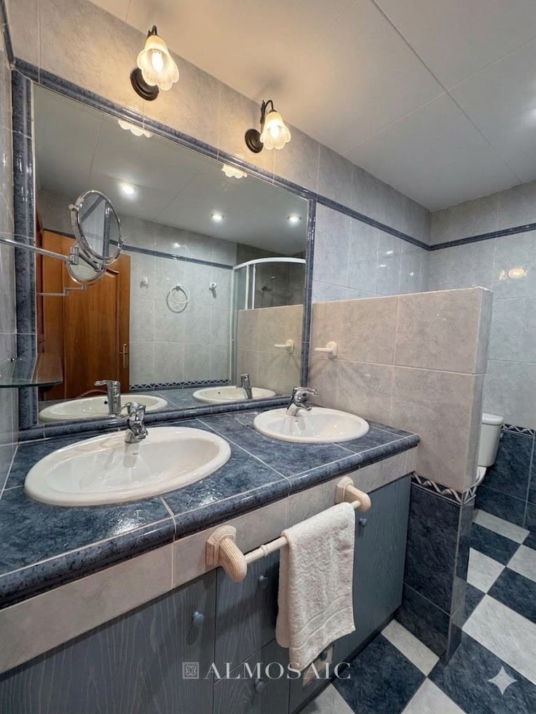 3 bedroom Townhouse for sale in La Palma de Cervello with pool garage - € 575,000 (Ref: 10031222)