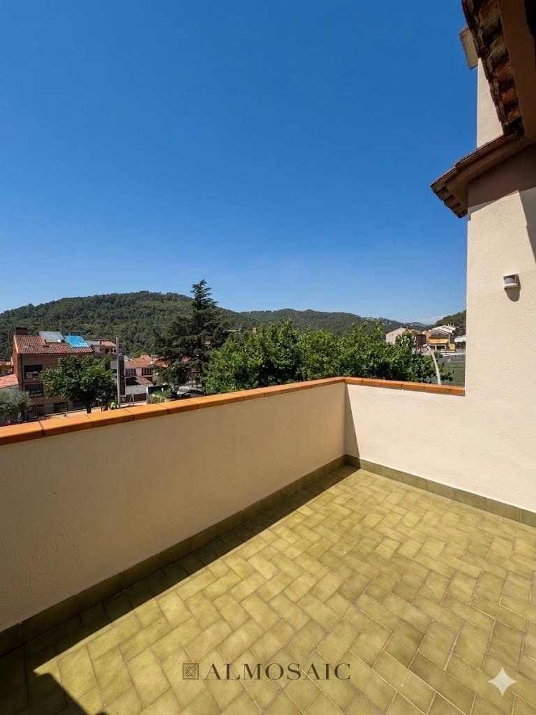 3 bedroom Townhouse for sale in La Palma de Cervello with pool garage - € 575,000 (Ref: 10031222)