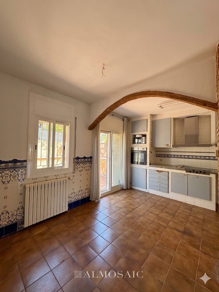 3 bedroom Townhouse for sale in La Palma de Cervello with pool garage - € 575,000 (Ref: 10031222)