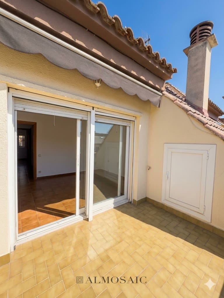 3 bedroom Townhouse for sale in La Palma de Cervello with pool garage - € 575,000 (Ref: 10031222)
