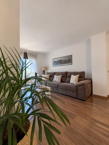 4 makuuhuone Asunto myytävänä paikassa El Prat de Llobregat - 390 000 € (Ref: 10100995)