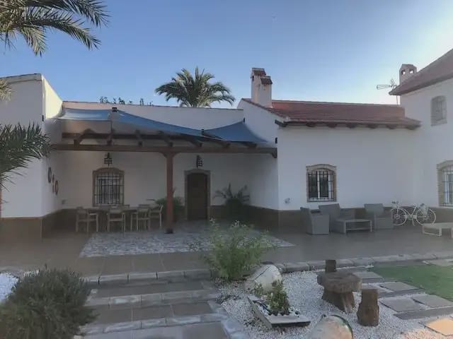 4 sypialnia Willa na sprzedaż w Callosa de Segura z basenem garażem - 590 000 € (Ref: 10009374)