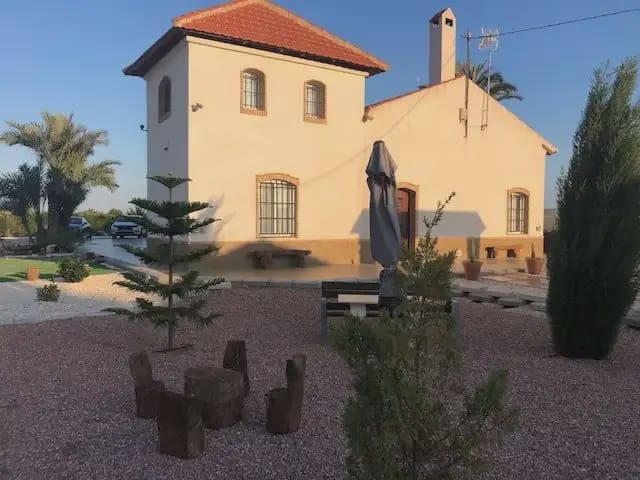4 sypialnia Willa na sprzedaż w Callosa de Segura z basenem garażem - 590 000 € (Ref: 10009374)