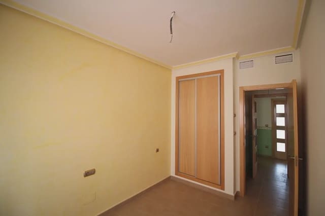 5 quarto Apartamento para venda em Centro, Los Alcázares com garagem - 215 000 € (Ref: 10009375)