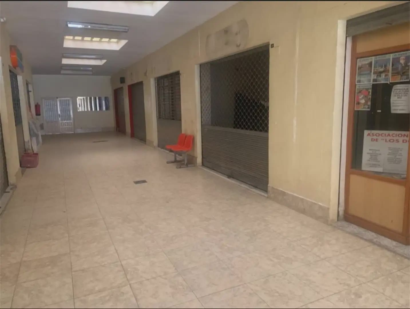 Commercial for sale in Cartagena - € 12,000 (Ref: 10009396)