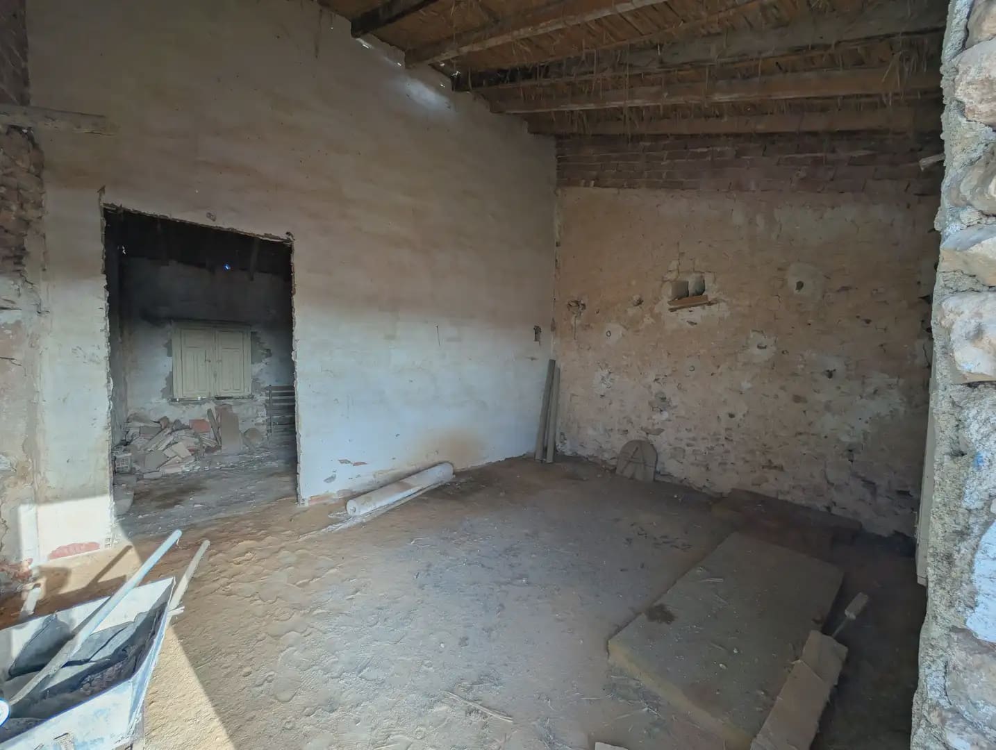 4 bedroom Finca/Country House for sale in Hortichuela with garage - € 200,000 (Ref: 10009412)