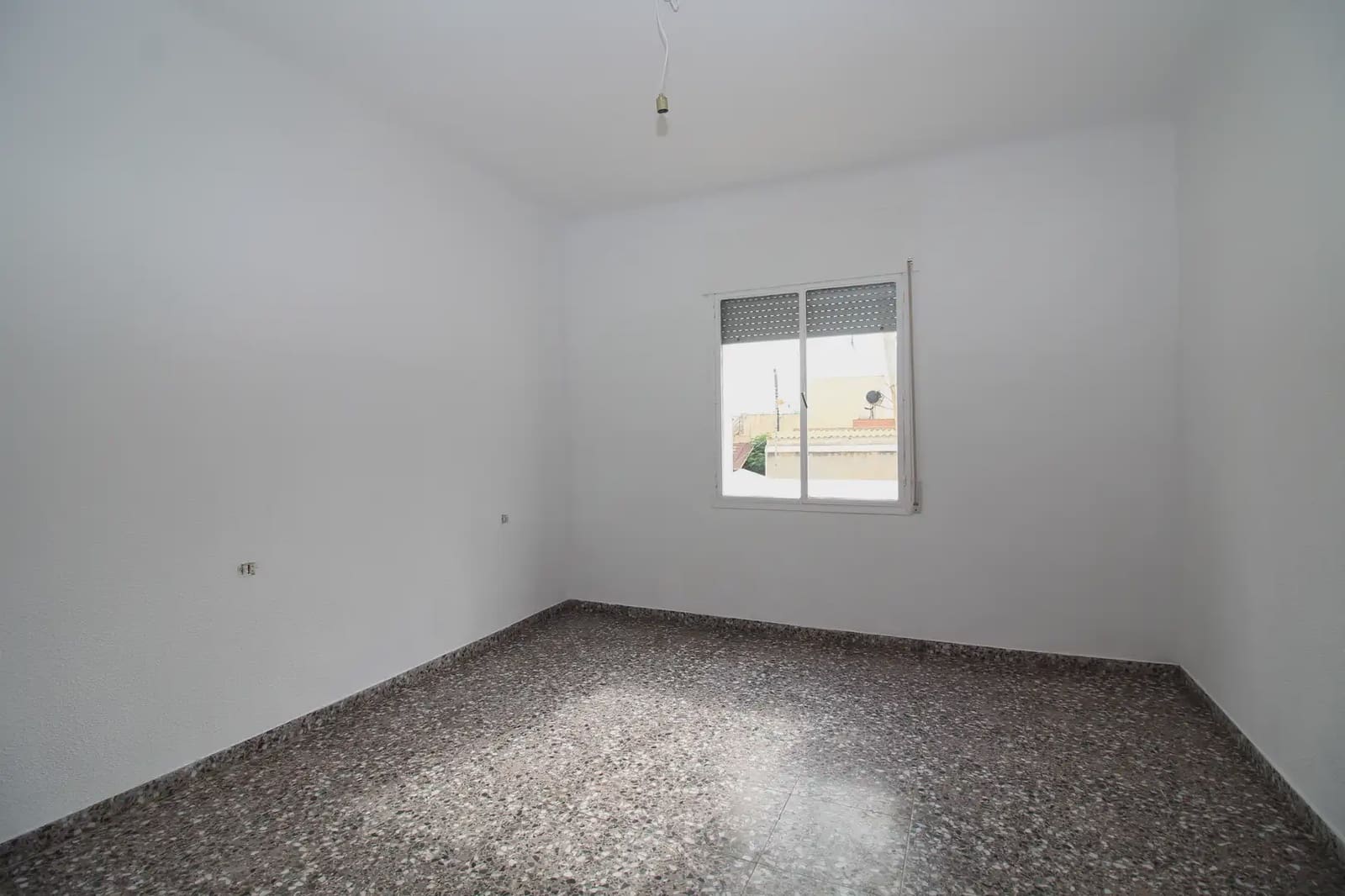 5 bedroom Flat for sale in Cartagena - € 219,000 (Ref: 10009415)