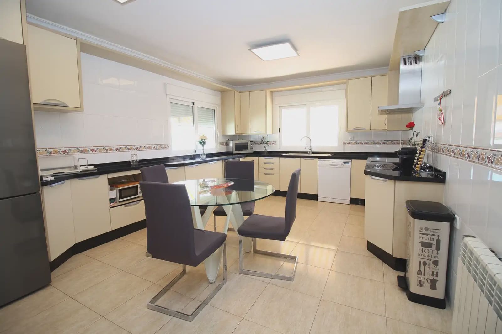 6 bedroom Villa for sale in La Manga del Mar Menor with pool garage - € 599,000 (Ref: 10009424)