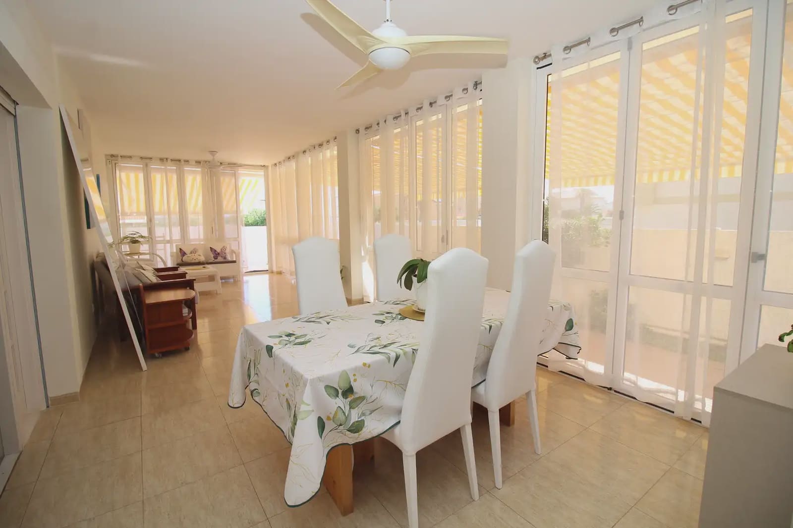 6 bedroom Villa for sale in La Manga del Mar Menor with pool garage - € 599,000 (Ref: 10009424)