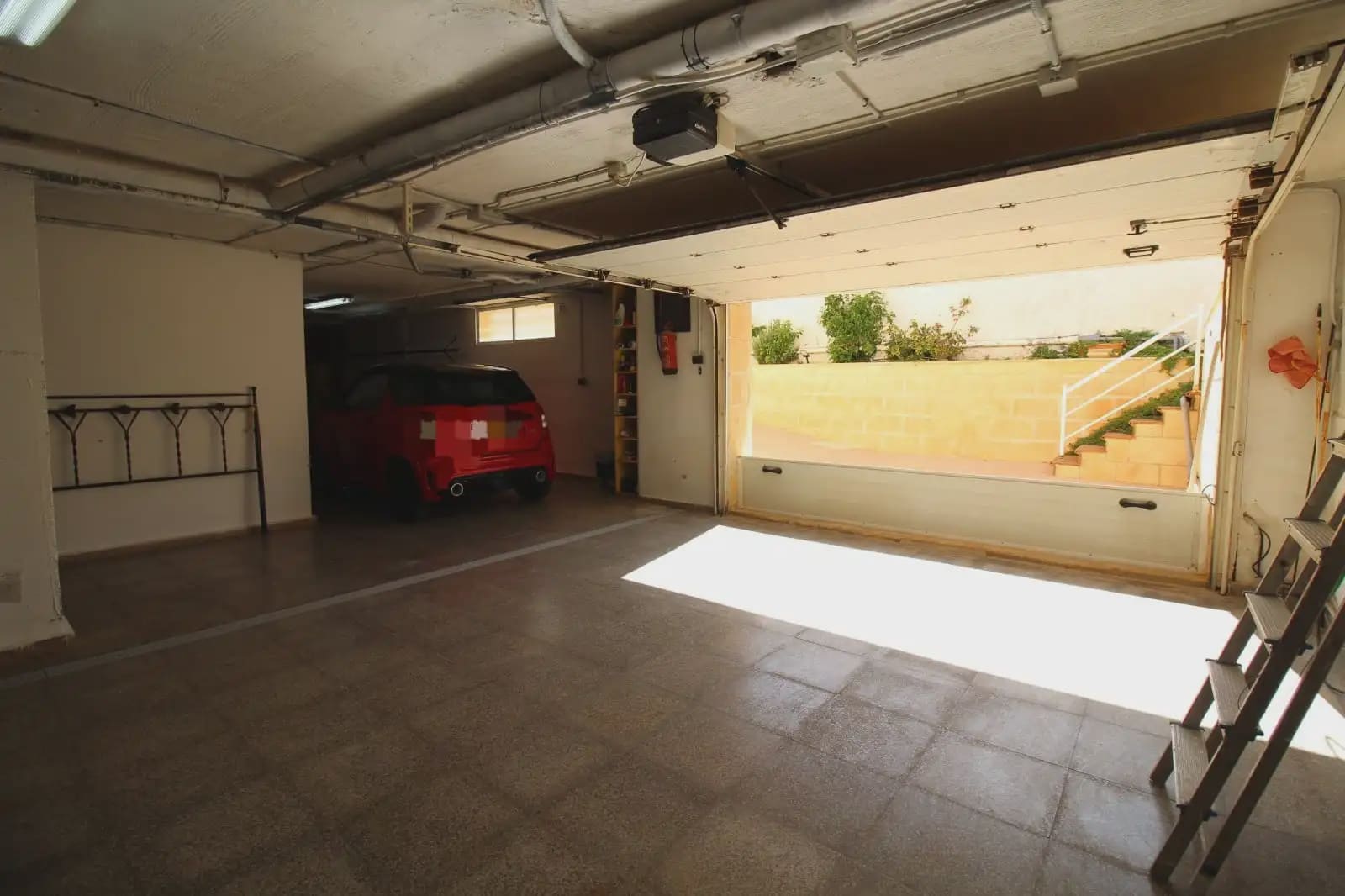 6 bedroom Villa for sale in La Manga del Mar Menor with pool garage - € 599,000 (Ref: 10009424)