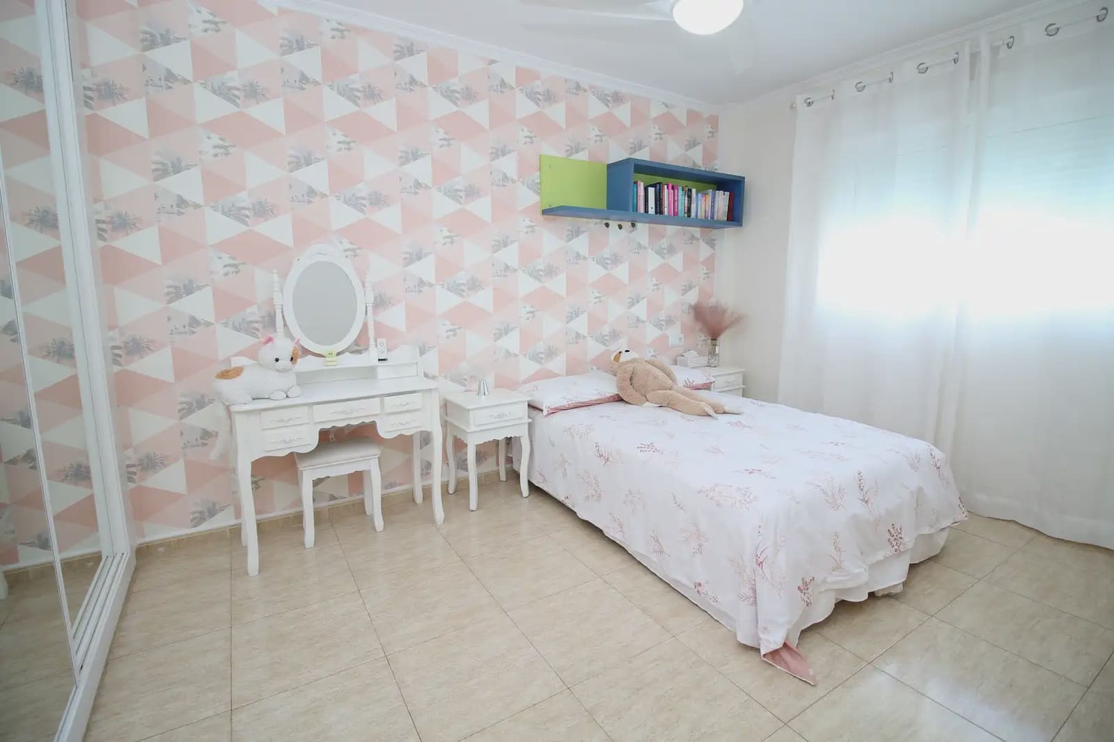 6 bedroom Villa for sale in La Manga del Mar Menor with pool garage - € 599,000 (Ref: 10009424)