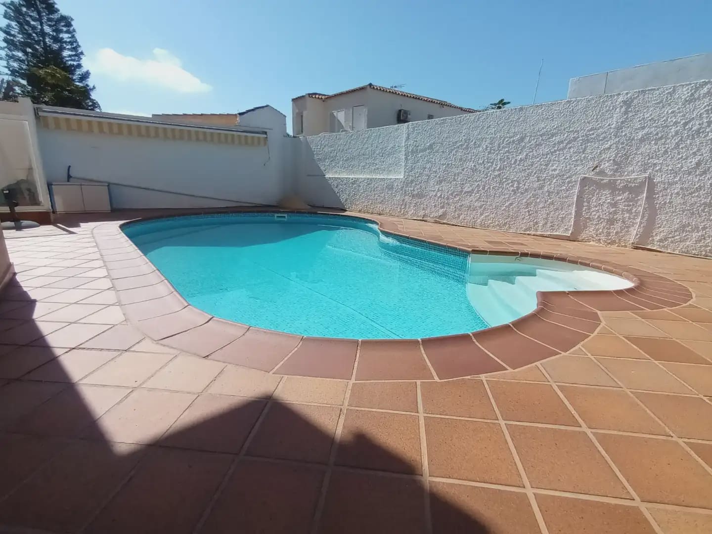 6 bedroom Villa for sale in La Manga del Mar Menor with pool garage - € 599,000 (Ref: 10009424)