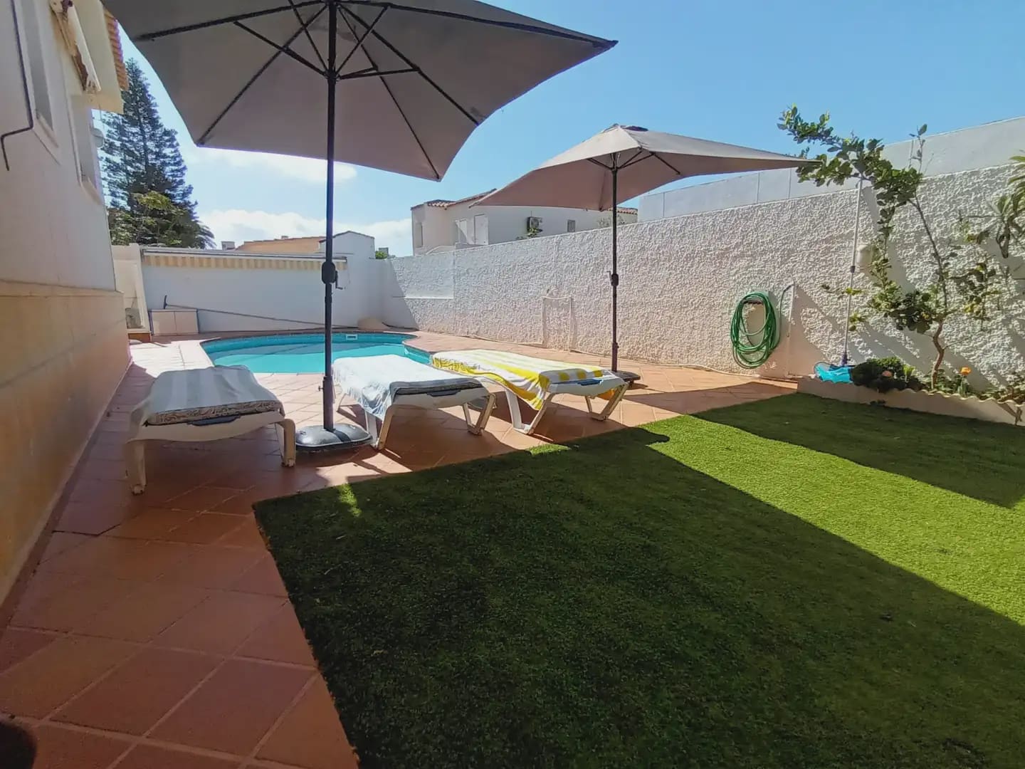 6 bedroom Villa for sale in La Manga del Mar Menor with pool garage - € 599,000 (Ref: 10009424)