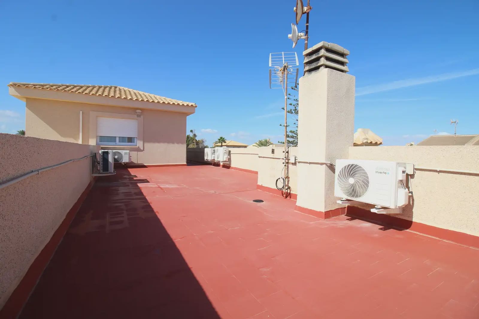 6 bedroom Villa for sale in La Manga del Mar Menor with pool garage - € 599,000 (Ref: 10009424)