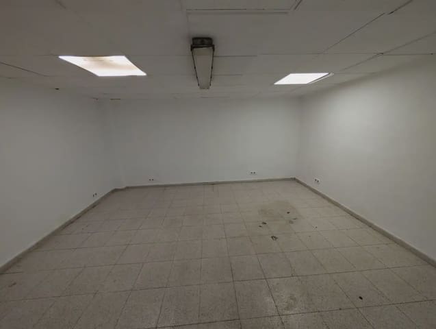 Local Commercial à louer à San Antón, Carthagène - 300 € (Ref: 10009425)