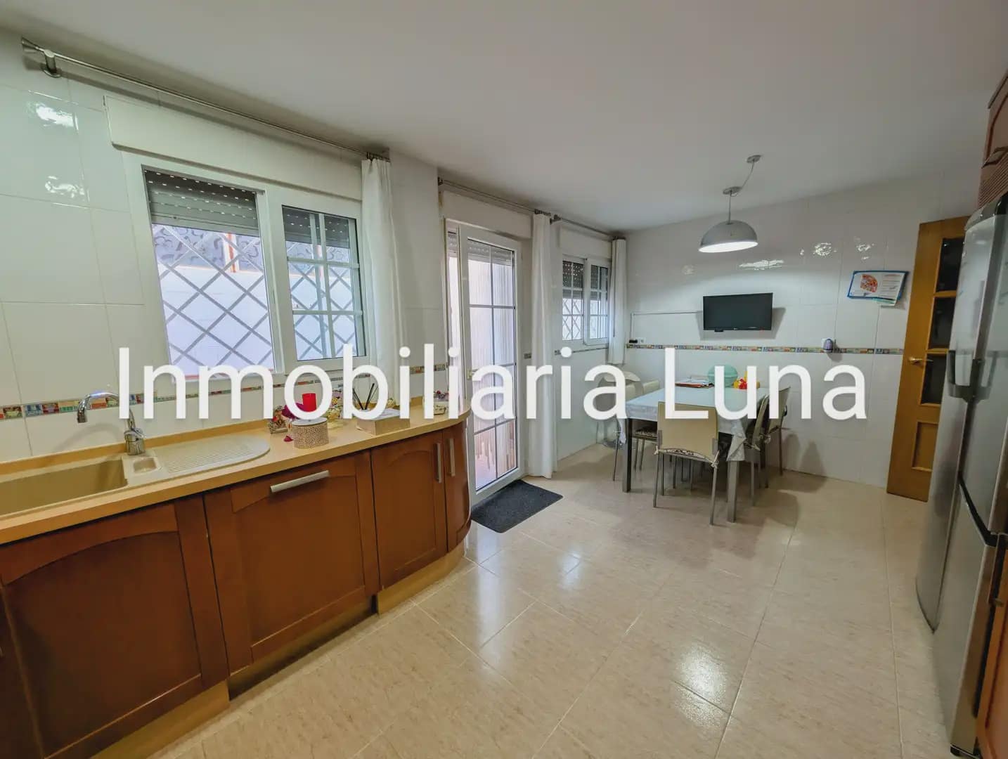 4 slaapkamer Halfvrijstaande villa te koop in Cartagena met garage - € 310.000 (Ref: 10009428)
