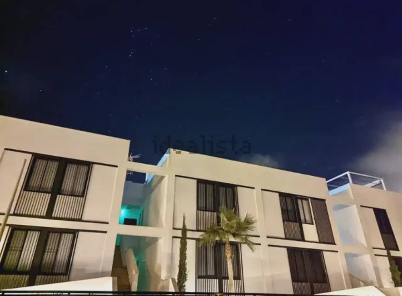 2 slaapkamer Penthouse te koop in Mar de Cristal met zwembad garage - € 315.000 (Ref: 10009435)