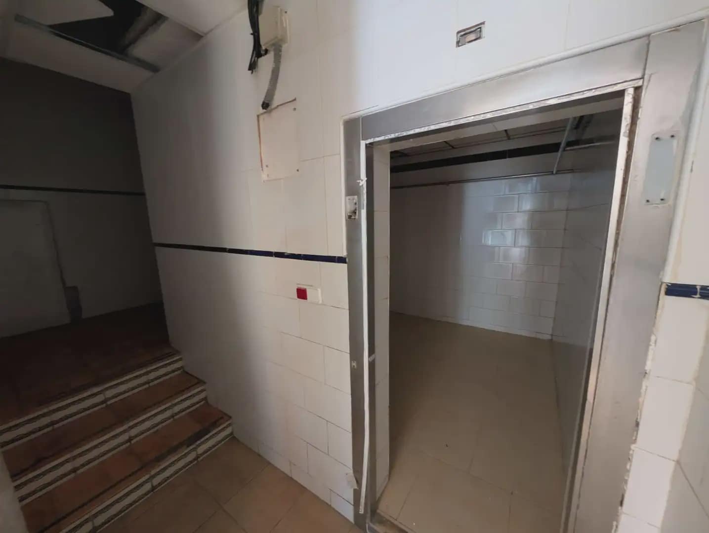Commercial for rent in Cartagena - € 450 (Ref: 10009436)